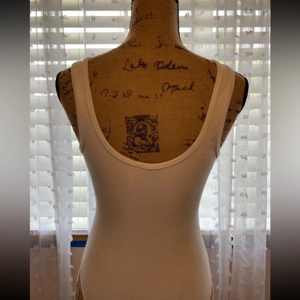 One piece - Picture 3 of 5